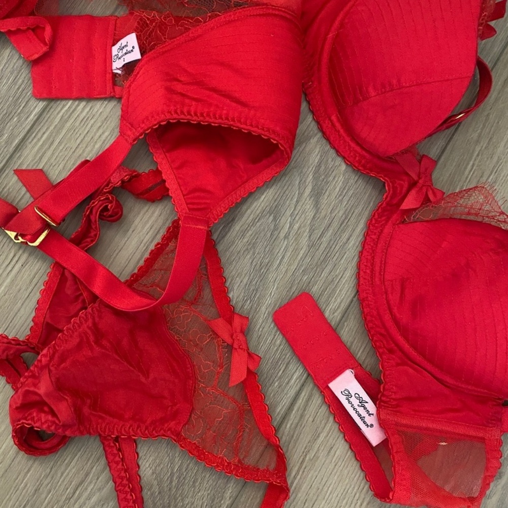 Helene set